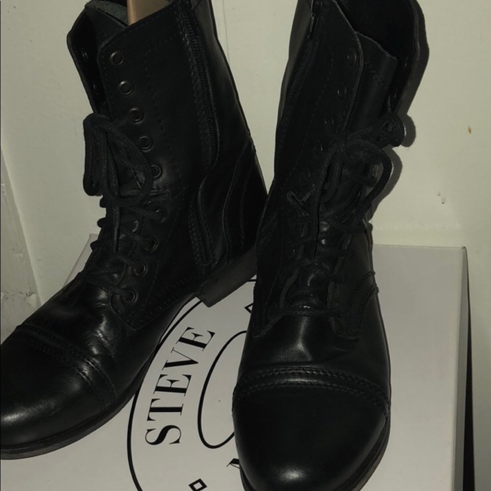 Steve Madden Troopa black boots